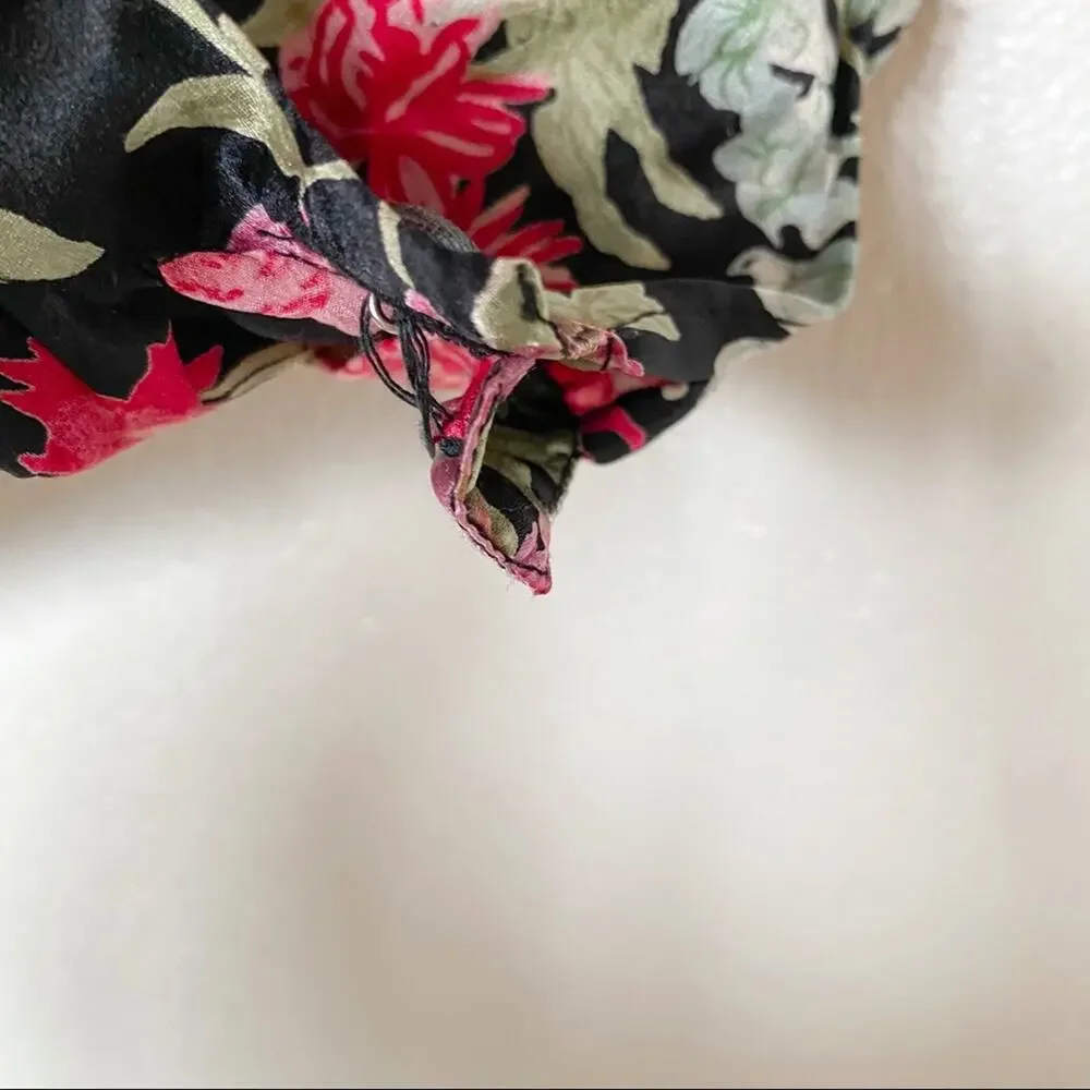 Beyond Vintage 100% Silk Floral V-Neck Top Size XS - Picture 5 of 10